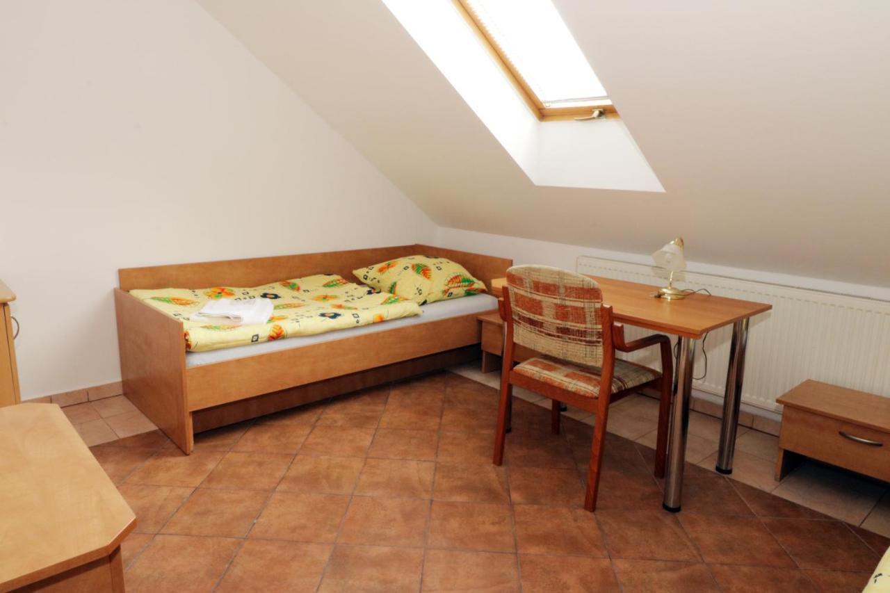 Hotel Penzion Hurka à Dolni Libchavy Extérieur photo