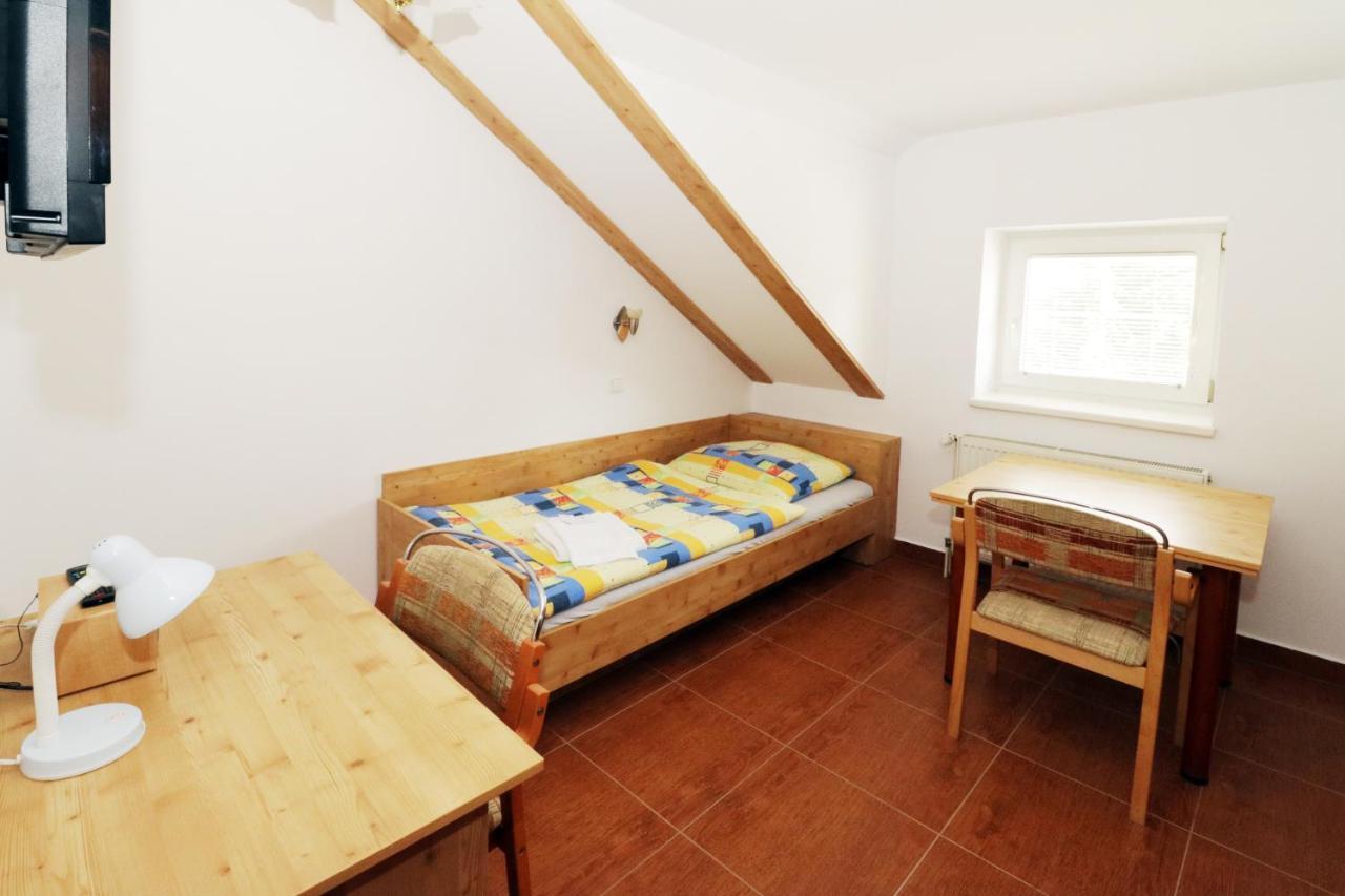 Hotel Penzion Hurka à Dolni Libchavy Extérieur photo