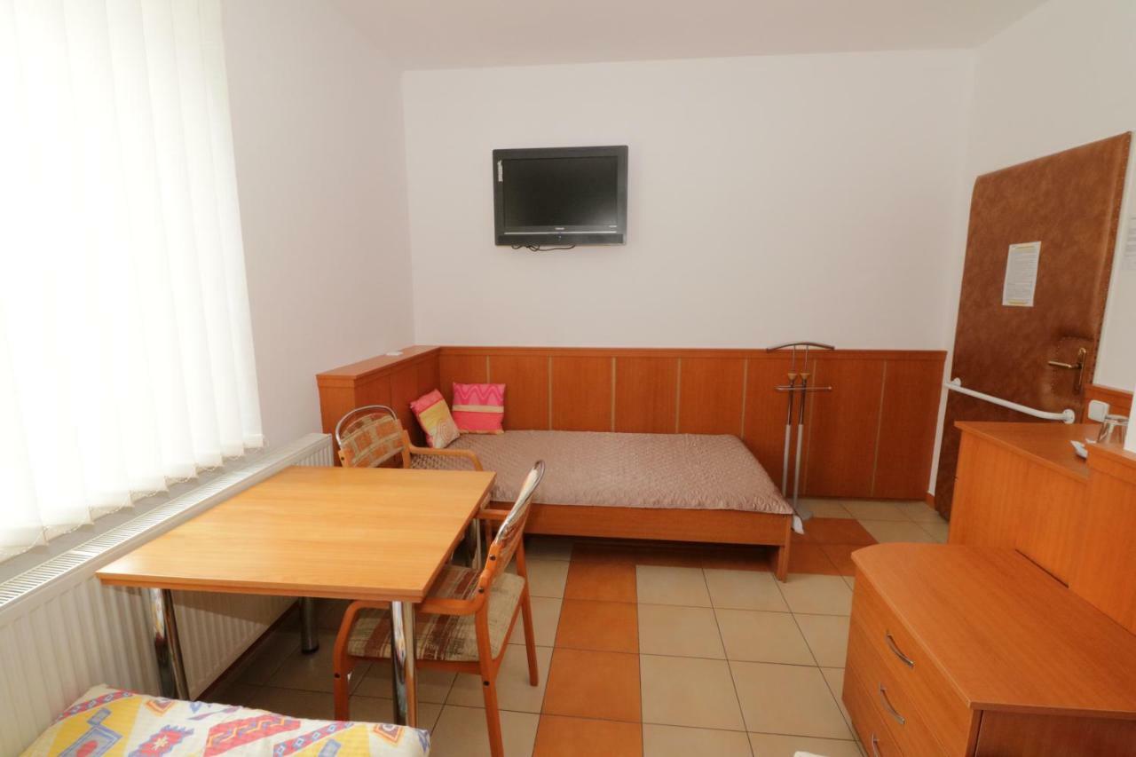 Hotel Penzion Hurka à Dolni Libchavy Extérieur photo
