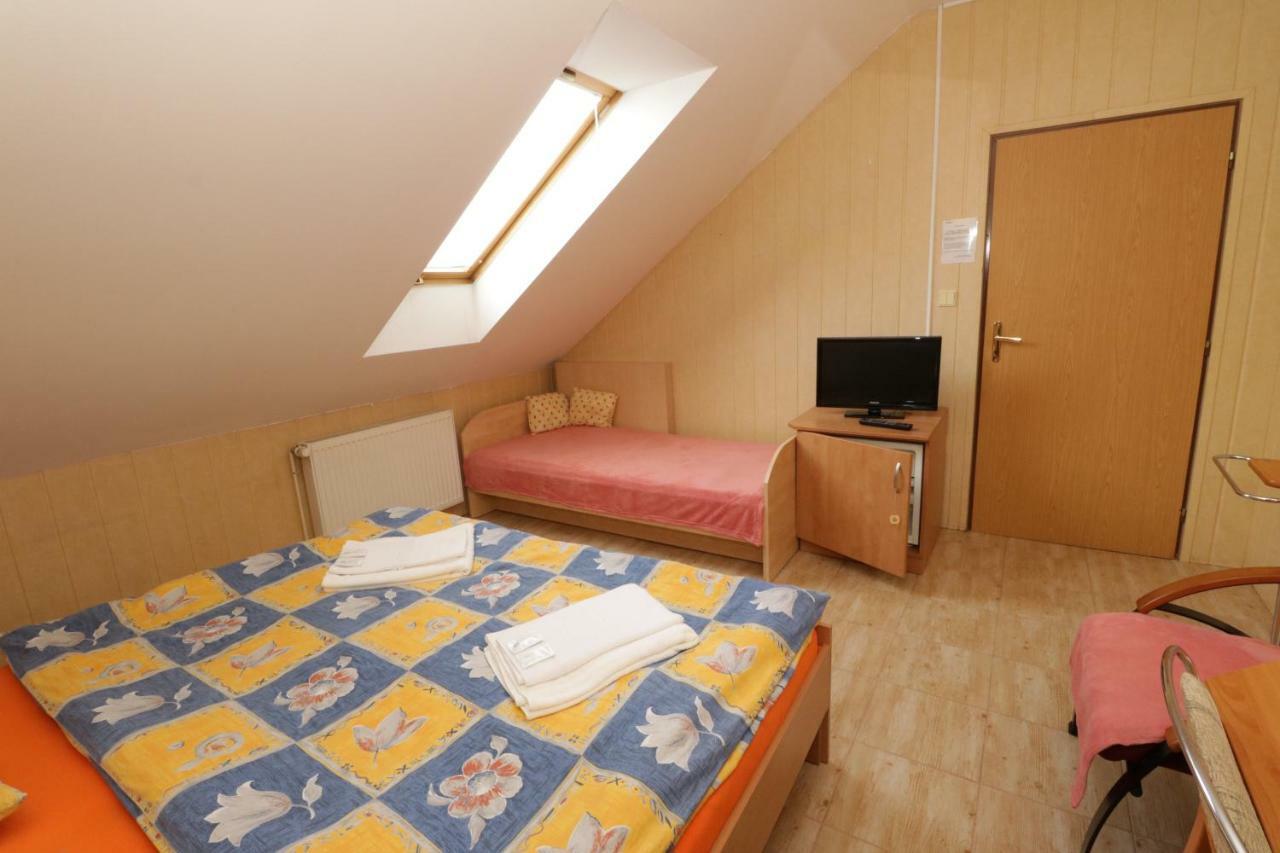 Hotel Penzion Hurka à Dolni Libchavy Extérieur photo