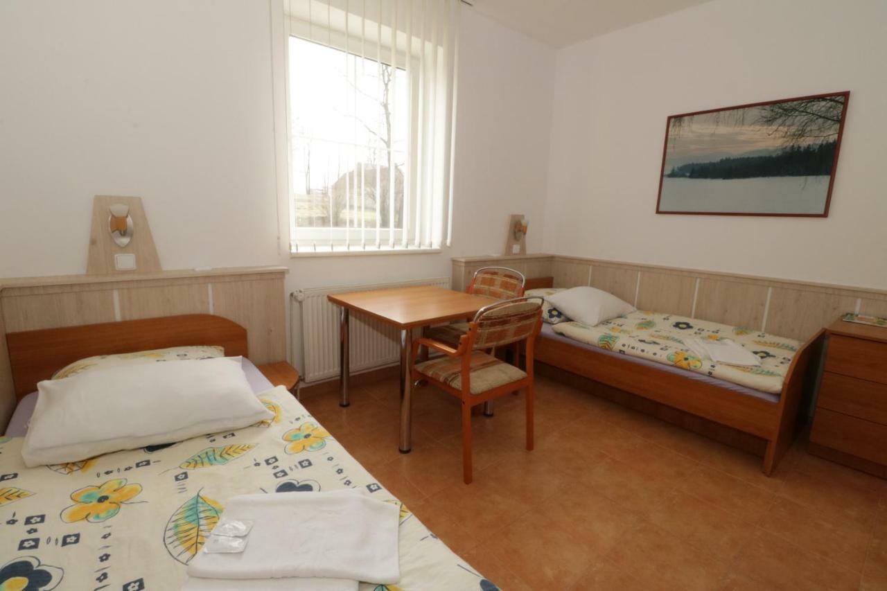 Hotel Penzion Hurka à Dolni Libchavy Extérieur photo