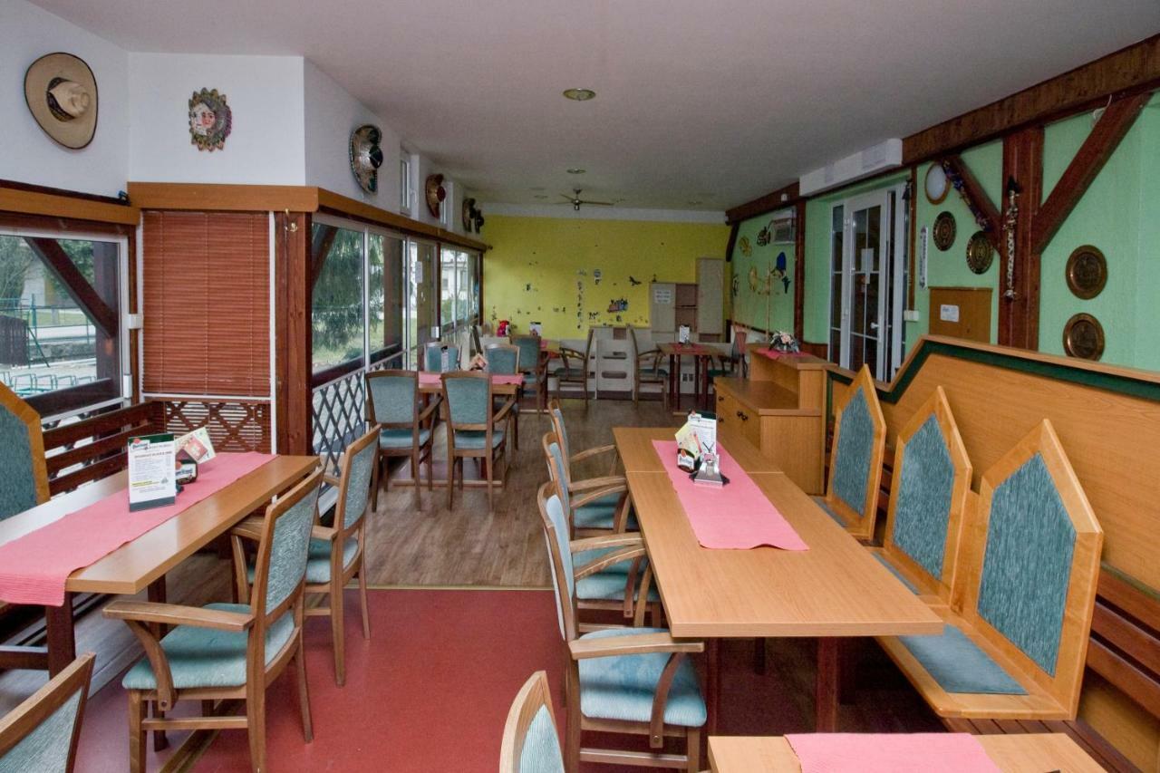 Hotel Penzion Hurka à Dolni Libchavy Extérieur photo