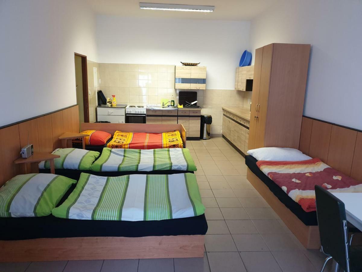 Hotel Penzion Hurka à Dolni Libchavy Extérieur photo